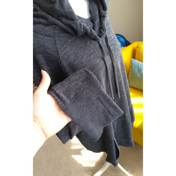 Athleta techie sweat gray cowl hoodie oversized softw/ pocket XLT athletic fall - Picture 9 of 11